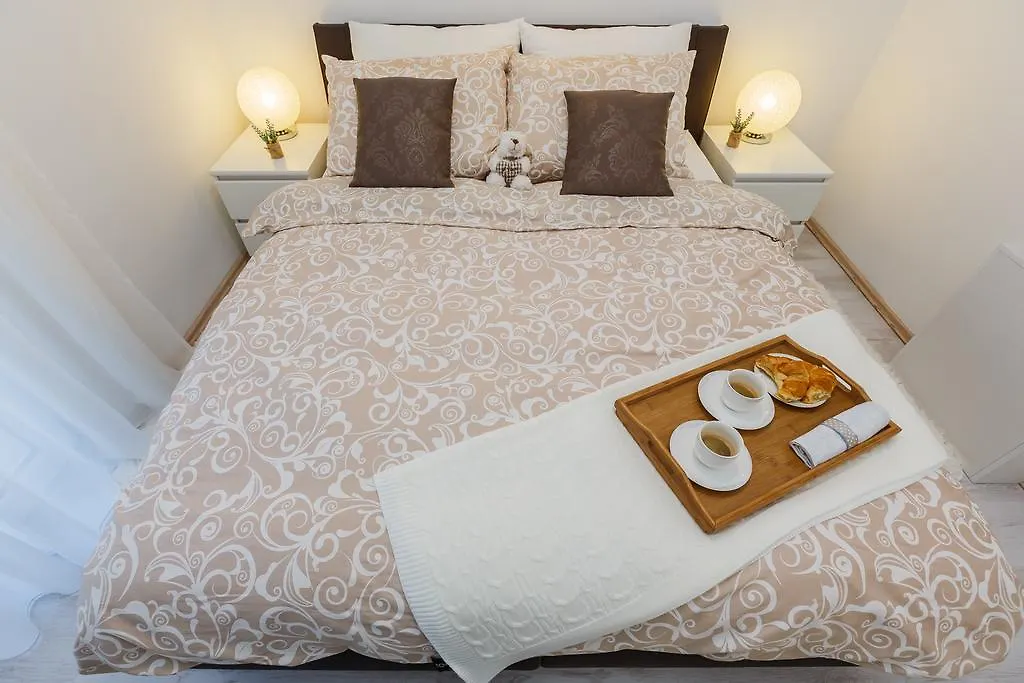 Villa Apartments Katja Trogir 0*,  Kroatien