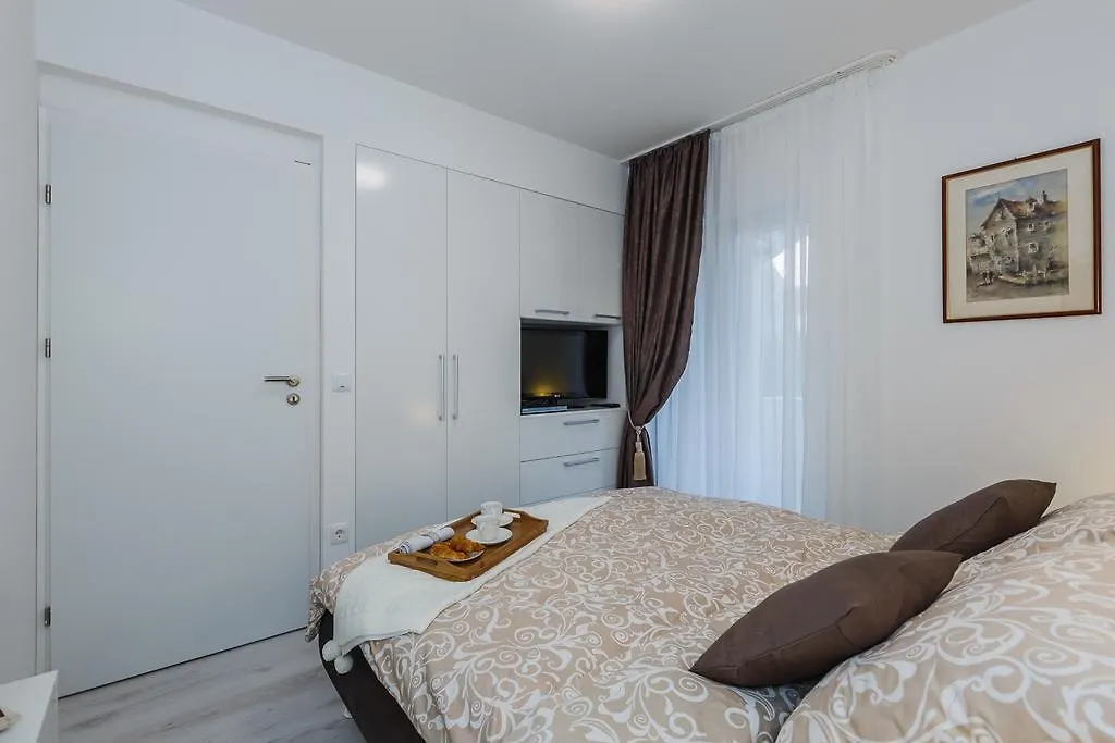 Villa Apartments Katja Trogir