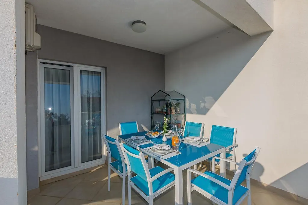 Villa Apartments Katja Trogir 0*,  Kroatien